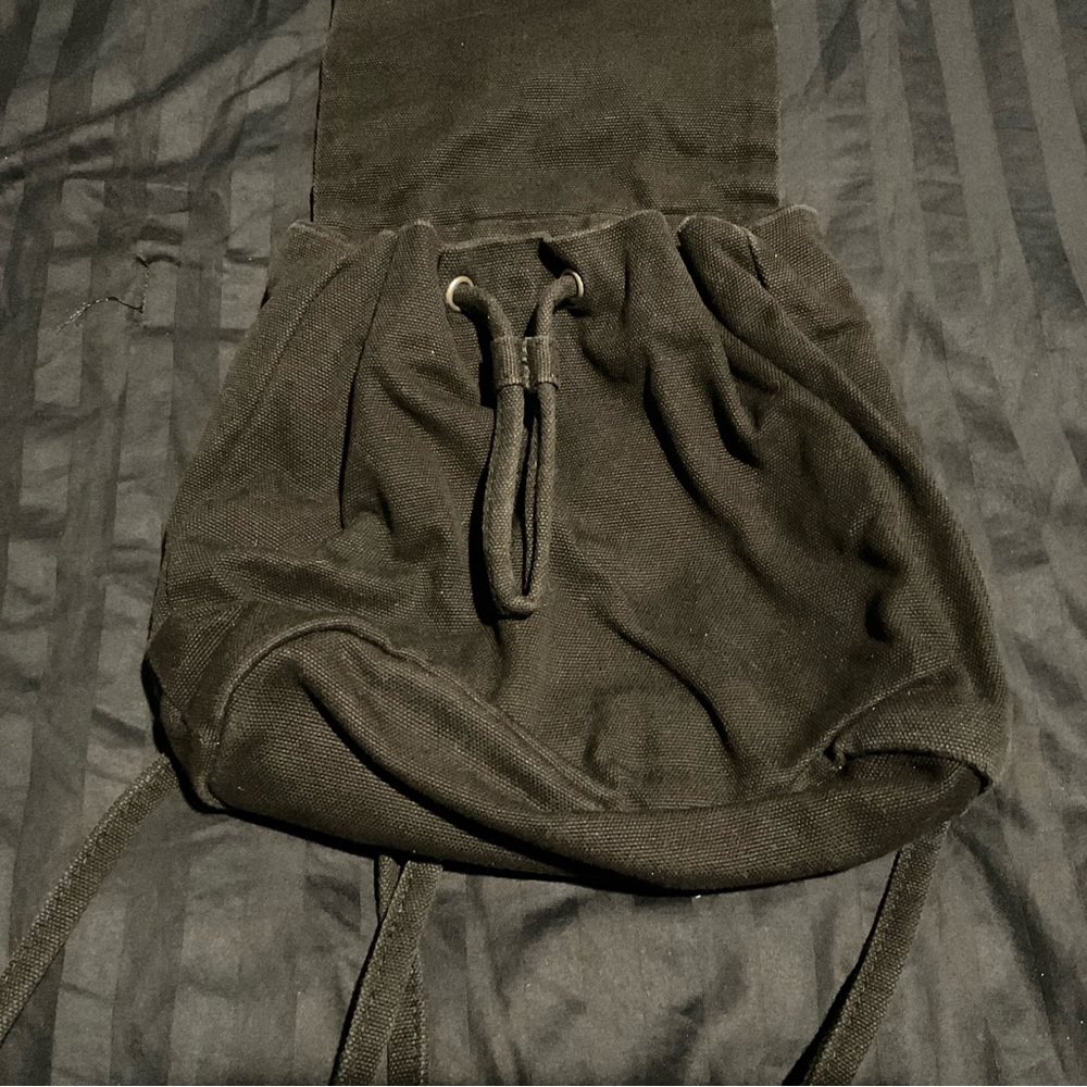 BAGGU Mini Drawstring Backpack - Picture 2 of 6
